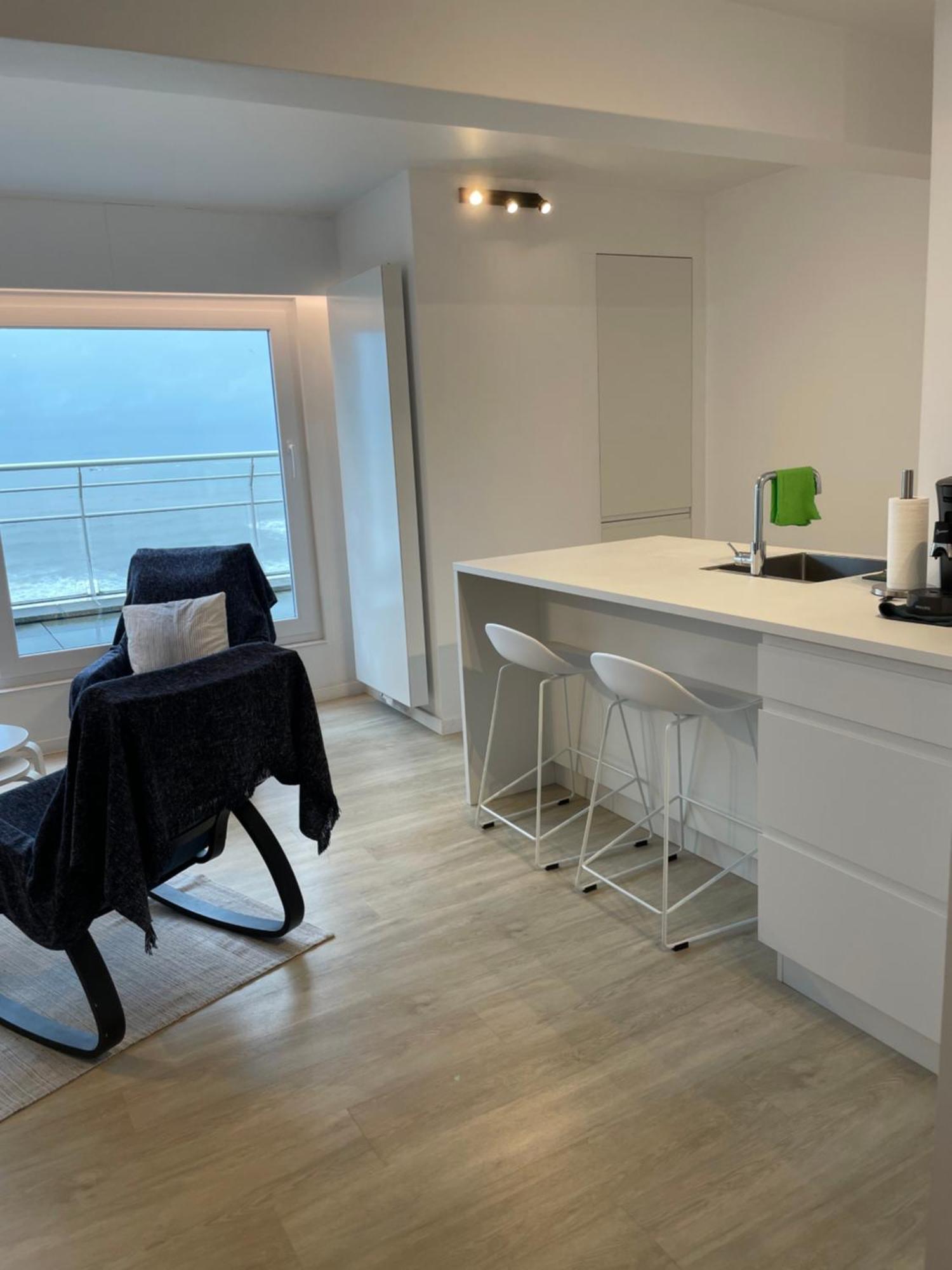 웬두이니 Penthouse On The Belgian Coast With Sea & Landscape Views 아파트 외부 사진