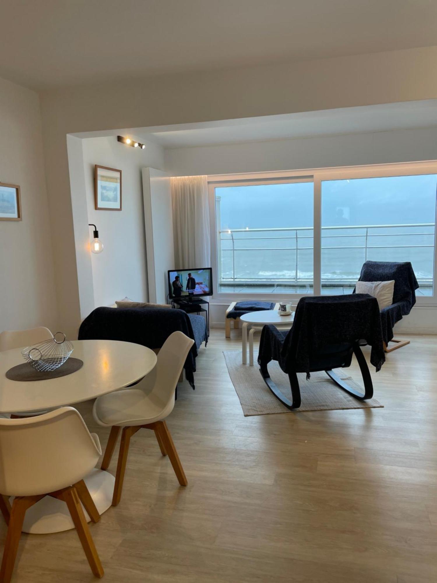 웬두이니 Penthouse On The Belgian Coast With Sea & Landscape Views 아파트 외부 사진